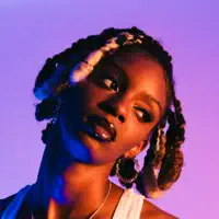 收听 undefined、观看音乐视频、阅读小传、查看巡演日期等 ！