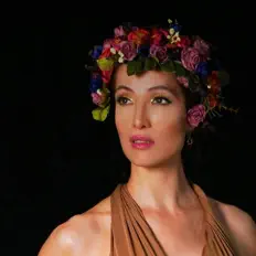 Posłuchaj wykonawcy Danaë Xanthe Vlasse, obejrzyj teledyski, przeczytaj biografię, zobacz daty tras koncertowych i nie tylko!