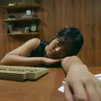 收听 undefined、观看音乐视频、阅读小传、查看巡演日期等 ！