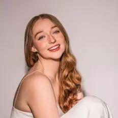 收听 Emma Temlett、观看音乐视频、阅读小传、查看巡演日期等 ！