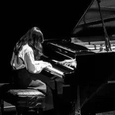 Seong Subin dinle, müzik videolarını izle, biyografisini oku, tur tarihlerini ve daha fazlasını gör!