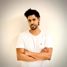聆聽 Chetan Rao、觀看音樂影片、閱讀小傳、查看巡演日期等！