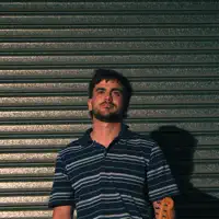 Dengarkan undefined, tonton video musik, baca bio, lihat tanggal tur & lainnya!