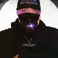 undefined: песни, клипы, биография, даты выступлений и многое другое.