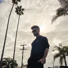 收听 Temza、观看音乐视频、阅读小传、查看巡演日期等 ！