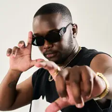 聆聽 Atmos Blaq、觀看音樂影片、閱讀小傳、查看巡演日期等！