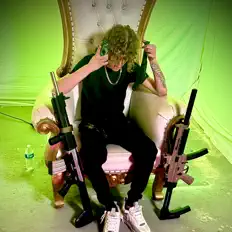 Hör dir Rockit an, schau dir Musikvideos an, lies die Biografie, finde Tourdaten und mehr!