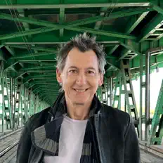 Ascolta Maciej Miecznikowski, guarda video musicali, leggi la biografia, vedi le date del tour & altro!