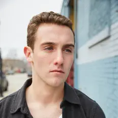 Ακούστε περιεχόμενο από Grant Petrucci, παρακολουθήστε μουσικά βίντεο, διαβάστε το βιογραφικό, δείτε ημερομηνίες περιοδείας, και πολλά ακόμη!