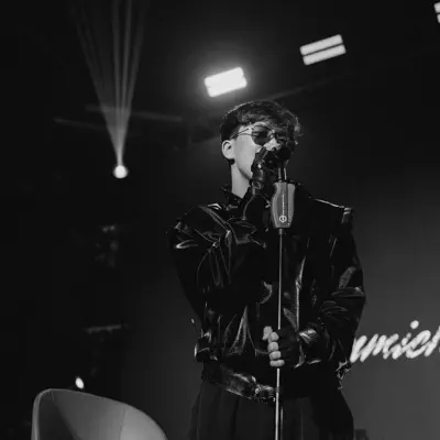 Listen to akimmmich, watch music videos, read bio, see tour dates & more!