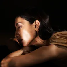 Zahra Khan सुनें, म्यूज़िक वीडियो देखें, बायो पढ़ें, दौरे की तारीखें और बहुत कुछ देखें!