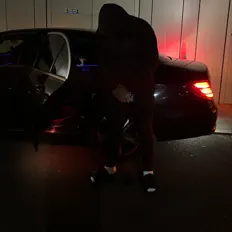 Posłuchaj wykonawcy 1Bala, obejrzyj teledyski, przeczytaj biografię, zobacz daty tras koncertowych i nie tylko!