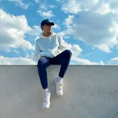 Listen to Dello Records, watch music videos, read bio, see tour dates & more!