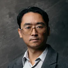 Ascolta Vinh Maestro, guarda video musicali, leggi la biografia, vedi le date del tour & altro!