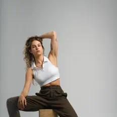 Lovsky을(를) 듣고, 뮤직 비디오를 보고, 약력을 읽고, 투어 일정 등을 확인하세요!