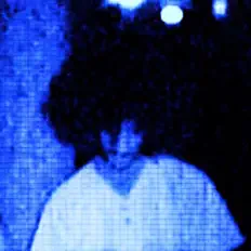 Poslechněte si interpreta Afrukid, sledujte hudební videa, přečtěte si životopis, podívejte se na data turné a další informace.