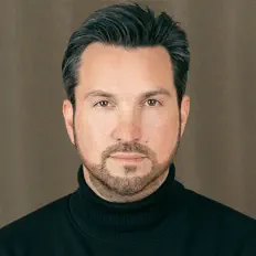 Escucha a Danilo Parra, mira vídeos musicales, lee la biografía, consulta fechas de giras y mucho más.