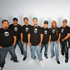 Dengarkan La Sombra, tonton video musik, baca bio, lihat tanggal tur & lainnya!