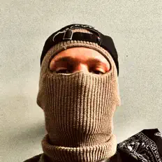 Écoutez tam gde krasota, regardez des vidéoclips, lisez la biographie, consultez les dates de tournée et plus encore !