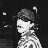 Escucha a undefined, mira videos musicales, lee su biografía, consulta las fechas de las gira y más.