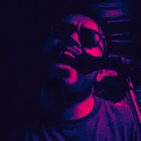 Poslechněte si interpreta undefined, sledujte hudební videa, přečtěte si životopis, podívejte se na data turné a další informace.