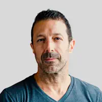 undefinedを聴いたり、ミュージックビデオを鑑賞したり、経歴やツアー日程などを確認したりしましょう！