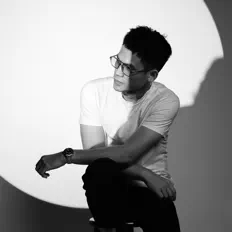 Écoutez Hoang Pio, regardez des vidéoclips, lisez la biographie, consultez les dates de tournée et plus encore !