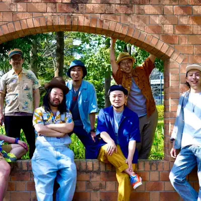 Listen to The Kingstompers, watch music videos, read bio, see tour dates & more!