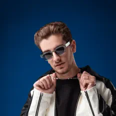 Posłuchaj wykonawcy Felterz, obejrzyj teledyski, przeczytaj biografię, zobacz daty tras koncertowych i nie tylko!