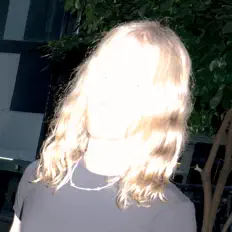 Smurgyを聴いたり、ミュージックビデオを鑑賞したり、経歴やツアー日程などを確認したりしましょう！