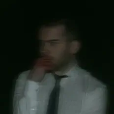 aehntを聴いたり、ミュージックビデオを鑑賞したり、経歴やツアー日程などを確認したりしましょう！