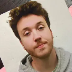 Hör dir Robby Finan an, schau dir Musikvideos an, lies die Biografie, finde Tourdaten und mehr!