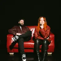 undefined dinle, müzik videolarını izle, biyografisini oku, tur tarihlerini ve daha fazlasını gör!