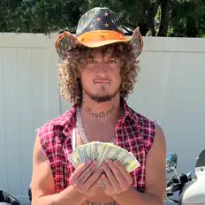 Poslechněte si interpreta Kountry Kid, sledujte hudební videa, přečtěte si životopis, podívejte se na data turné a další informace.