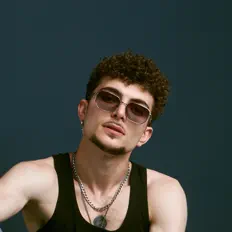 Ascolta KUDREE, guarda video musicali, leggi la biografia, vedi le date del tour & altro!