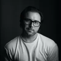 undefined: песни, клипы, биография, даты выступлений и многое другое.