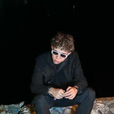Listen to Dyonel Reyez, watch music videos, read bio, see tour dates & more!