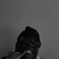 Escucha a undefined, mira vídeos musicales, lee la biografía, consulta fechas de giras y mucho más.