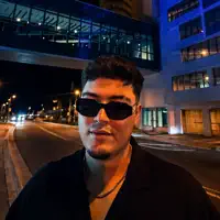 Ascolta undefined, guarda video musicali, leggi la biografia, vedi le date del tour & altro!