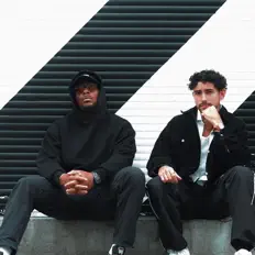 Luister naar Sonata Collective, bekijk muziekvideo's, lees de bio, bekijk de tourdata, en meer!