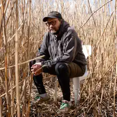 收听 Local Al、观看音乐视频、阅读小传、查看巡演日期等 ！