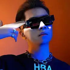 Listen to Thái Hoàng Official, watch music videos, read bio, see tour dates & more!