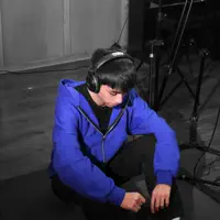 undefined을(를) 듣고, 뮤직 비디오를 보고, 약력을 읽고, 투어 일정 등을 확인하세요!