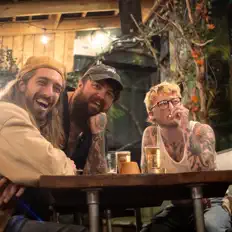 Escucha a Arid Wave, mira videos musicales, lee su biografía, consulta las fechas de las gira y más.