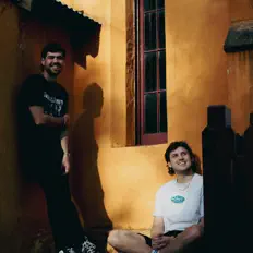 DCK4CVR: песни, клипы, биография, даты выступлений и многое другое.