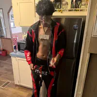 Ascolta undefined, guarda video musicali, leggi la biografia, vedi le date del tour & altro!