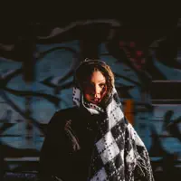 Ouve undefined, vê vídeos de música, lê a biografia, vê as datas da digressão e muito mais!