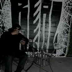 Ouve Loverboikai, vê vídeos de música, lê a biografia, vê as datas da digressão e muito mais!