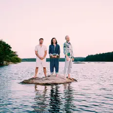 Listen to Folkshilfe, watch music videos, read bio, see tour dates & more!