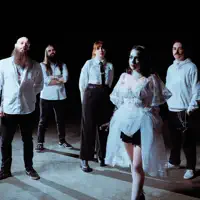 Écoutez undefined, regardez des vidéoclips, lisez la biographie, consultez les dates de tournée et plus encore !